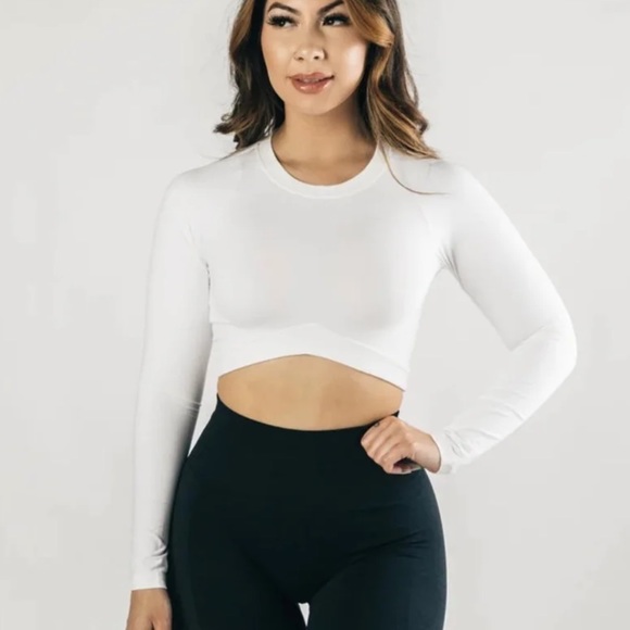 Alphalete Tops - Alphalete Ultrasoft Apex long sleeve